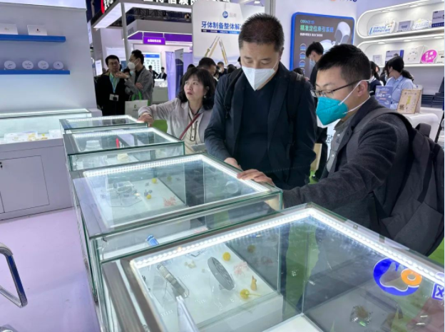華南口腔展&芝加哥展圓滿落幕,回顧精彩瞬間! 華南口腔展&芝加哥展圓滿落幕,回顧精彩瞬間!